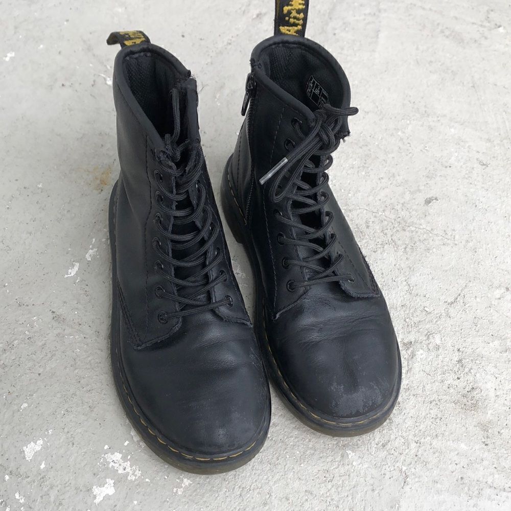 Dr Martens kids combat boots